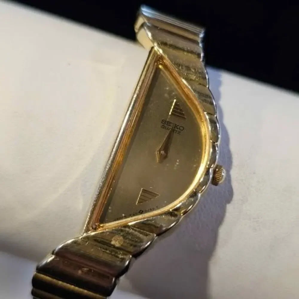 Vintage ladies Seiko 1/2 Moon